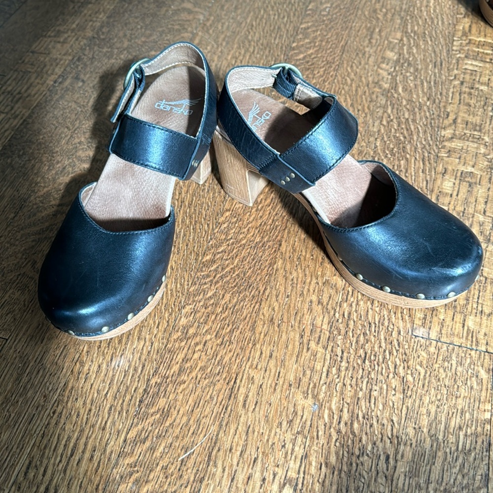 Dansko Dotty heeled clogs size 37